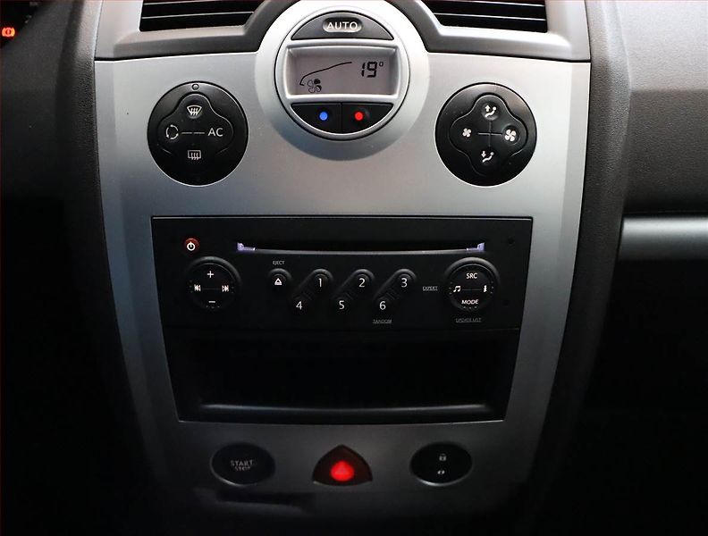 Renault Mégane (2009) 1.4 16V , ČR,1.maj, Serv.kniha - fotka 13 z 16