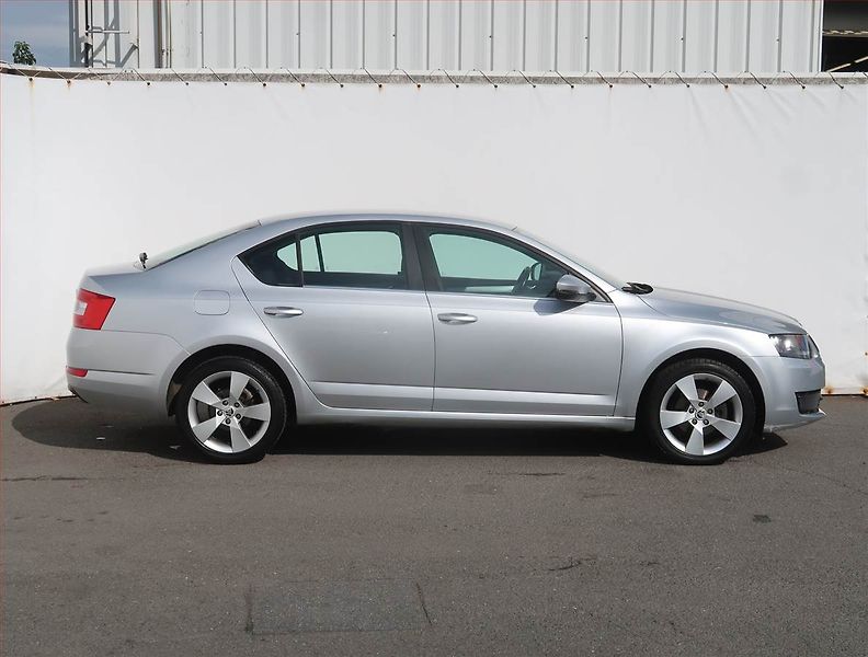 Škoda Octavia (2016) Style 1.6 TDI, Tempomat - fotka 6 z 22