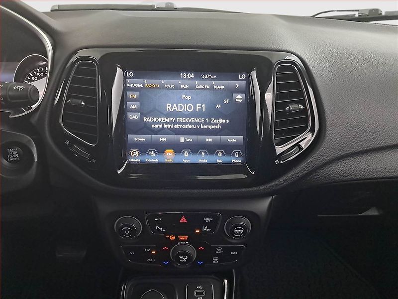 Jeep Compass (2020) 1.4 MultiAir, 4X4, Automat - fotka 12 z 17
