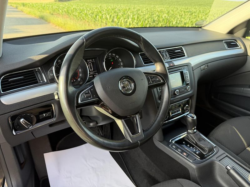 Škoda Superb (2014) 2,0TDI 125kW DSG ELEGANCE - fotka 24 z 81