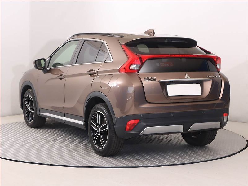 Mitsubishi Eclipse Cross (2019) 1.5 T-MIVEC, Serv.kniha - fotka 4 z 19