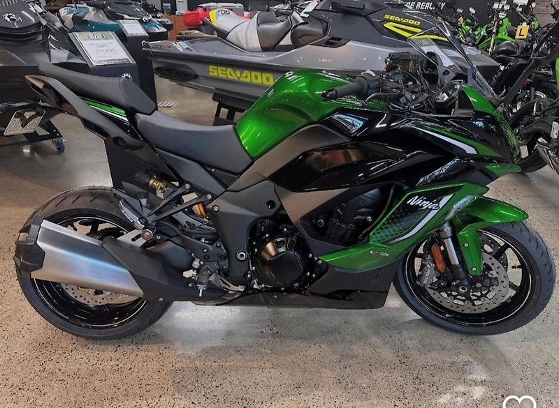 Kawasaki (2026) Ninja 1100 SX SE NOVINKA 2026 - fotka 2 z 4