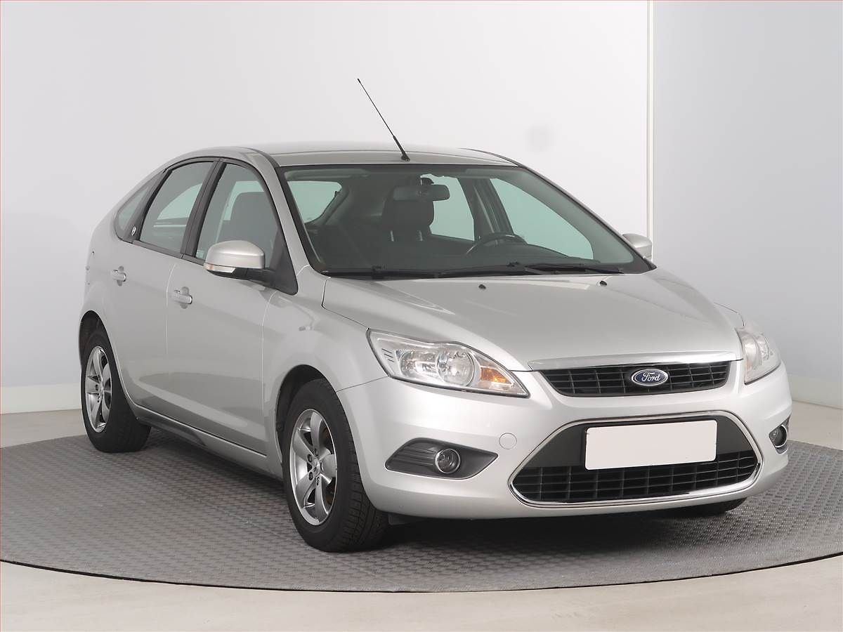 Ford Focus 1.6 16V, po STK, rezervace