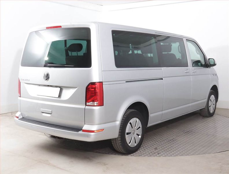 Volkswagen Caravelle (2021) Comfortline 2.0 TDI, 1Maj, DPH - fotka 5 z 18