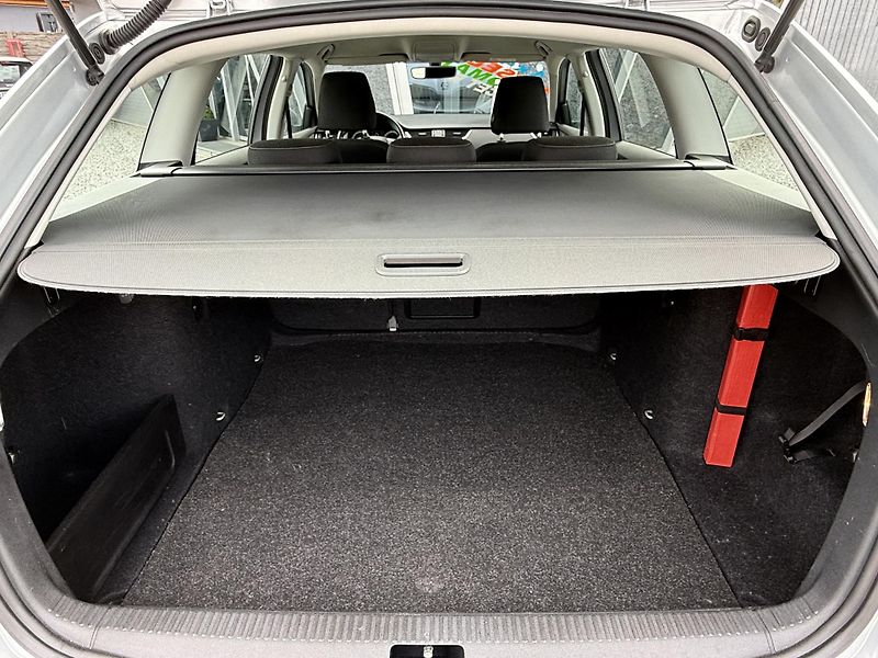Škoda Octavia Scout 2,0 TDI 4x4 Automat  - fotka 12 z 37