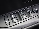 Peugeot 208 (2021) 50 kWh, SoH 91%, Automat - náhled 24
