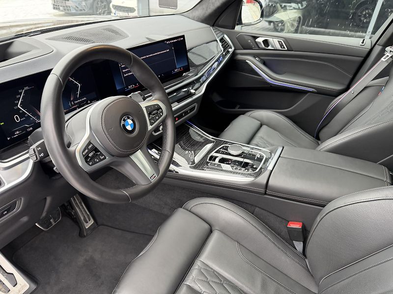 BMW X7 (2024) 40XD 250kW M-PAKET NZN R23 CZ! - fotka 37 z 49