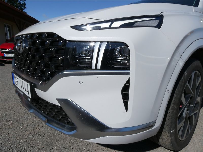 Hyundai Santa Fe 2,2 CRDi LUXURY 4x4 1.majitel - fotka 4 z 46