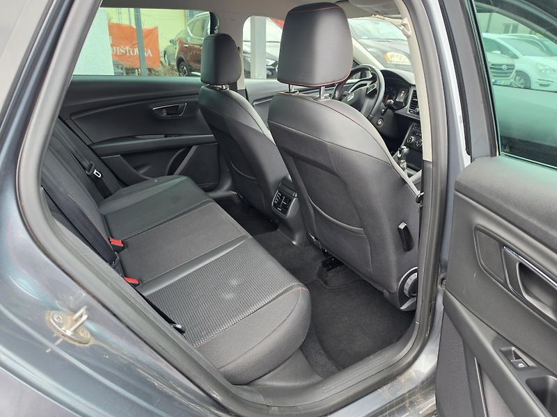 Seat Leon 2.0 TDI FR Led - fotka 17 z 22