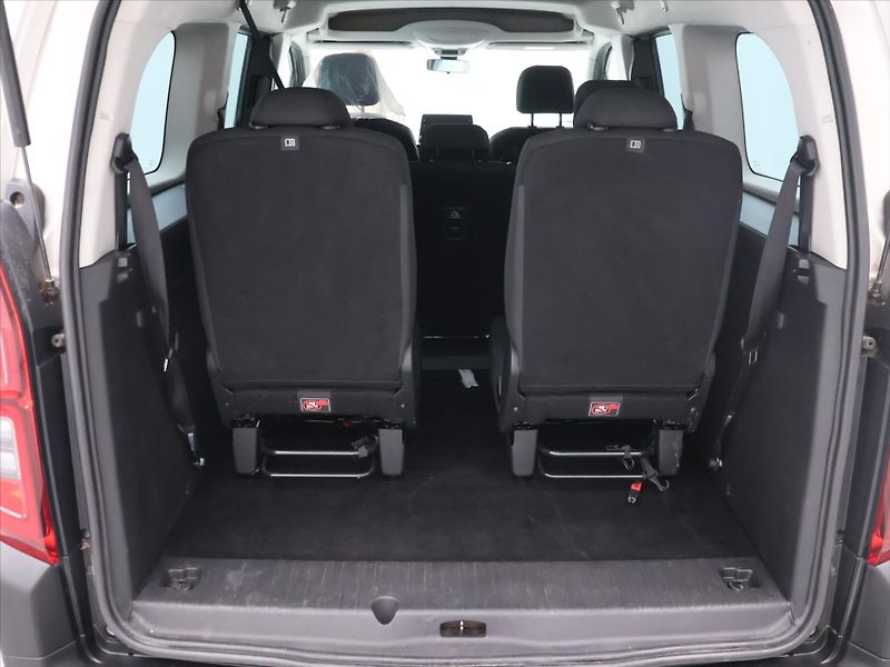 Citroën Berlingo 1,2 96kW Klima Feel XL CZ - fotka 10 z 28