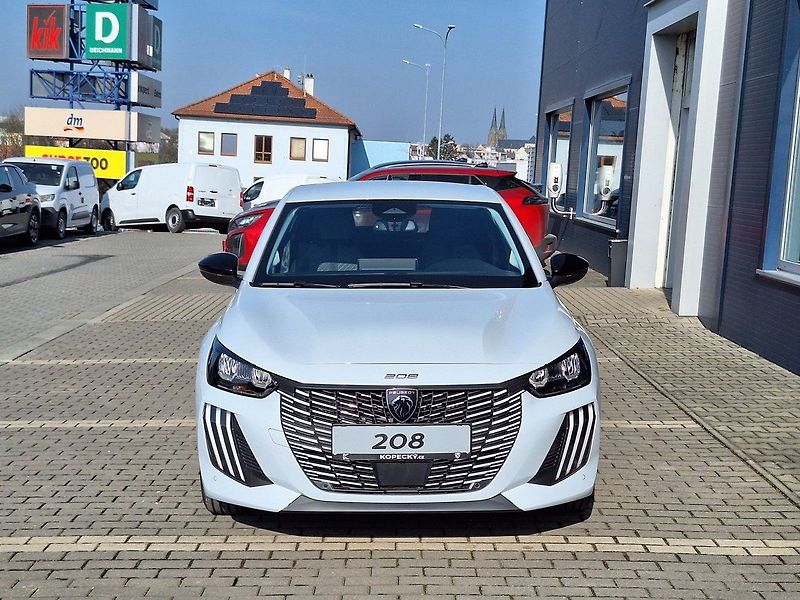 Peugeot 208 (2026) ALLURE PureTech 100 MAN6 - fotka 8 z 17