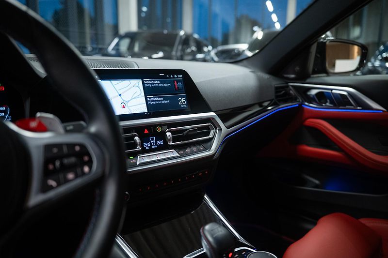 BMW M4 (2022) COMPETITION xDrive  - fotka 27 z 39