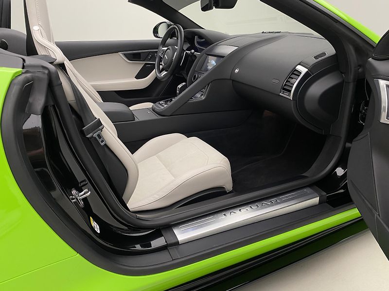 Jaguar F-Type P300 AUT CZ - fotka 21 z 47