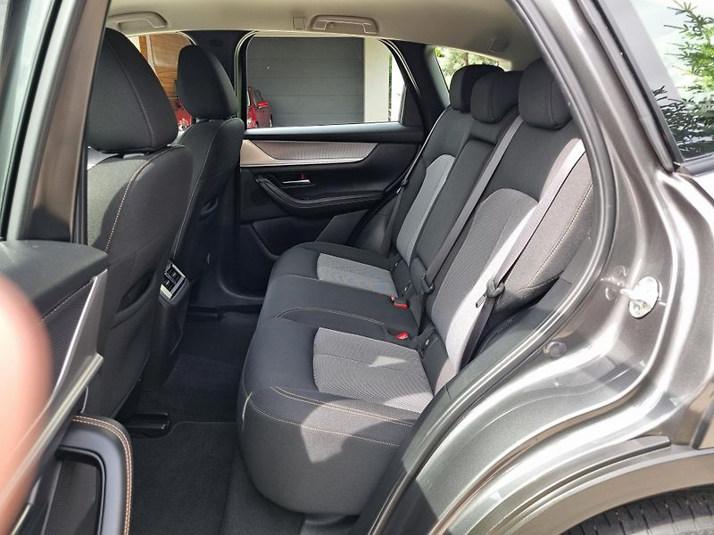 Mazda CX-60 (2022) 2.5 PHEV,EXCLUSIVE LINE,MATRIX - fotka 18 z 42