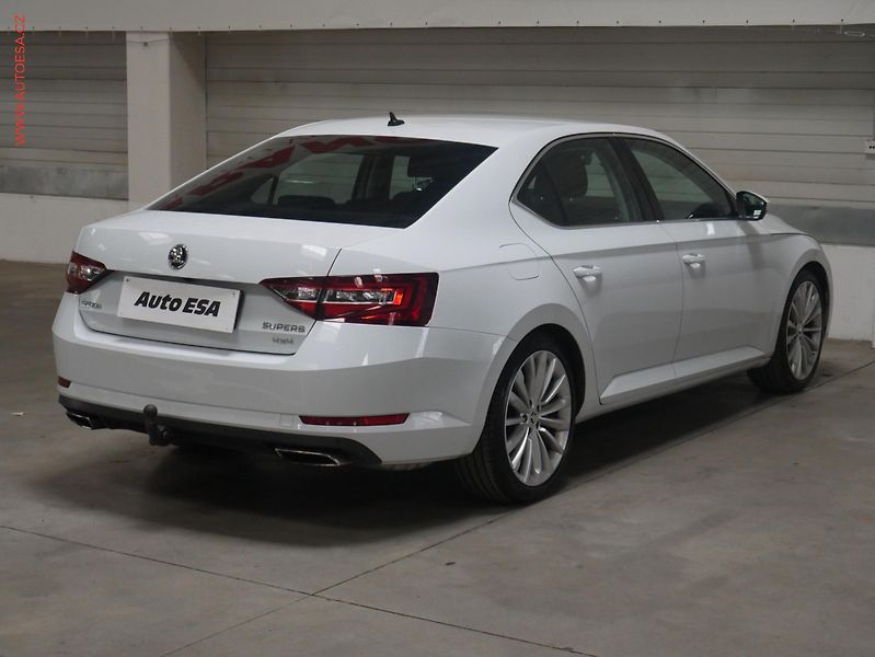 Škoda Superb (2016) 2.0 TSi 4x4, Style, DSG - fotka 4 z 22