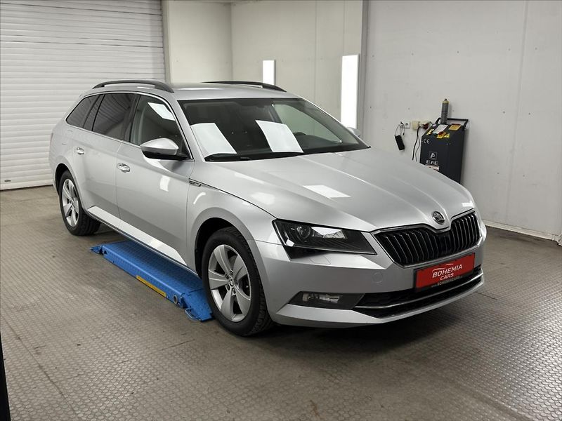 Škoda Superb 2,0 TDI ČR DSG NAVI CARPLAY - fotografie inzerátu