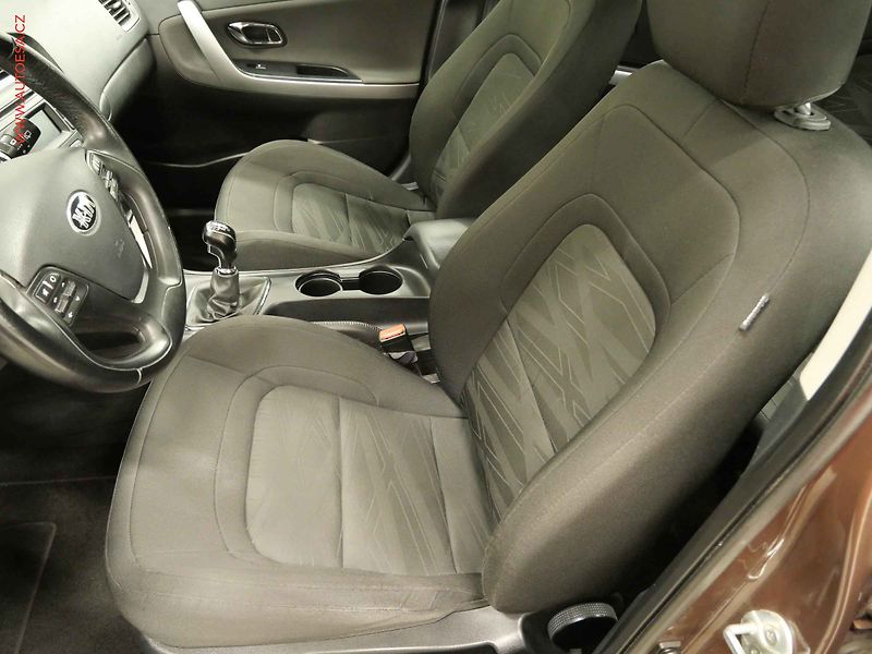 Kia Ceed (2013) 1.4i, 1.maj,ČR, servis.kniha - fotka 10 z 22