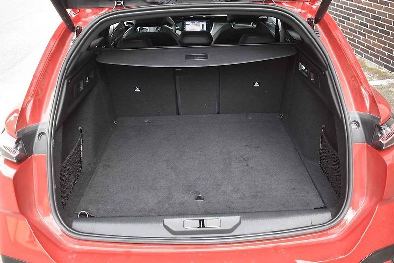 Peugeot kombíky umí. Platí to i novém 308 SW