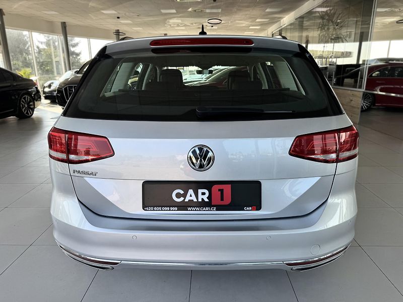 Volkswagen Passat 2,0TDI DSG 140kW*Masáž*Kam*Taž - fotka 6 z 37