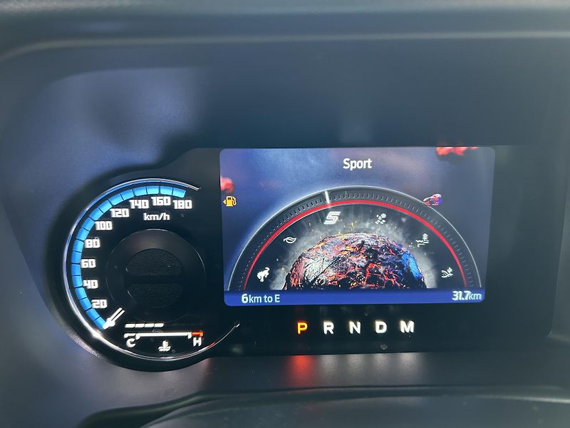 Ford Bronco 2.7 EcoBoost 246kW OUTER BANKS - fotka 32 z 36