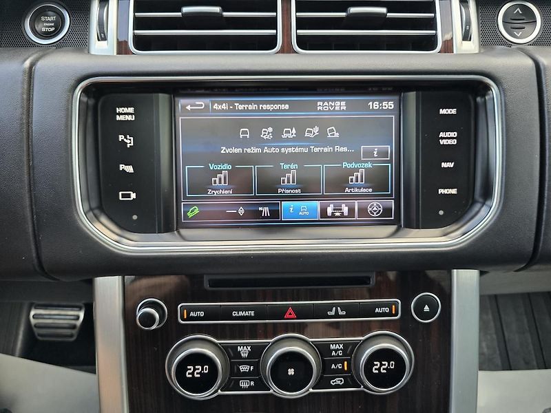 Land Rover Range Rover VOGUE 4,4 V8 250kW 4x4 TAŽNÉ - fotka 25 z 61