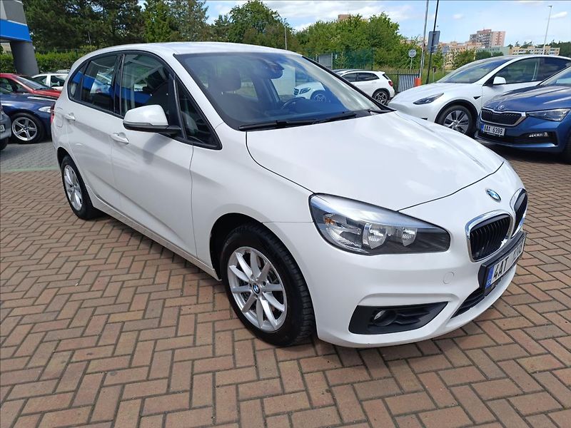 BMW Řada 2 1,5 218i Automat Active tourer - fotka 3 z 14