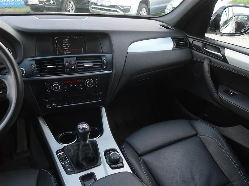 BMW X3 (2013) xDrive20d, 4X4, Serv.kniha - fotka 8 z 16