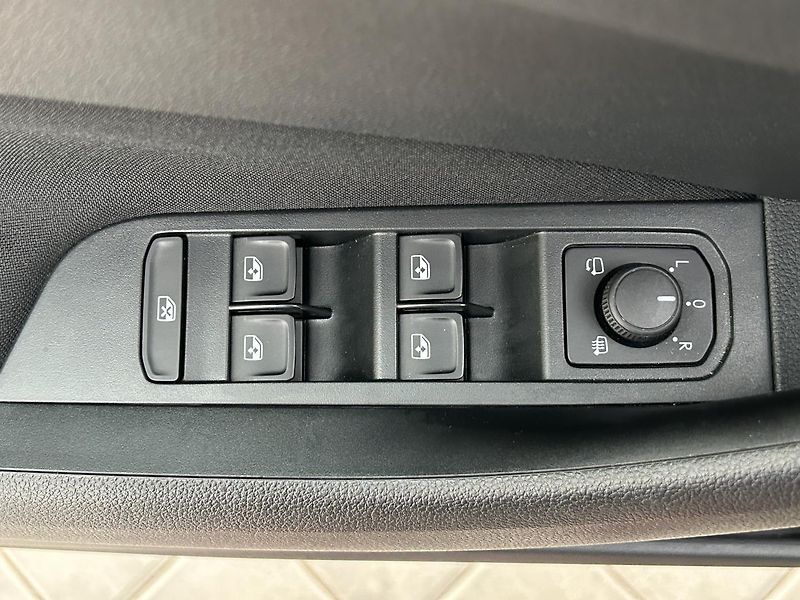 Škoda Kamiq 1.0 TSI Selection - fotka 11 z 28