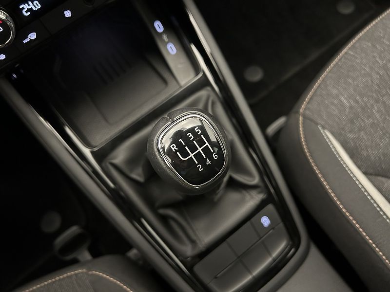 Škoda Scala 1.0 TSI Selection - fotka 16 z 25