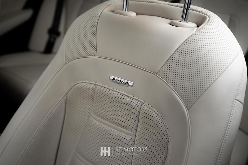 Mercedes-Benz Třídy E (2022) AMG E63 S 4MATIC 450kW - fotka 29 z 56