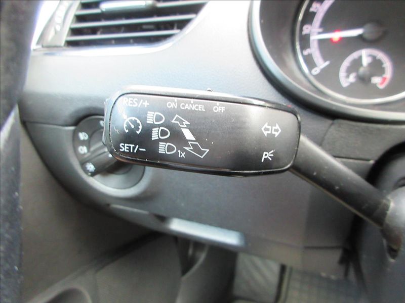 Škoda Octavia 1,6 TDi 85 Kw, Navi, Nové v ČR - fotka 22 z 28
