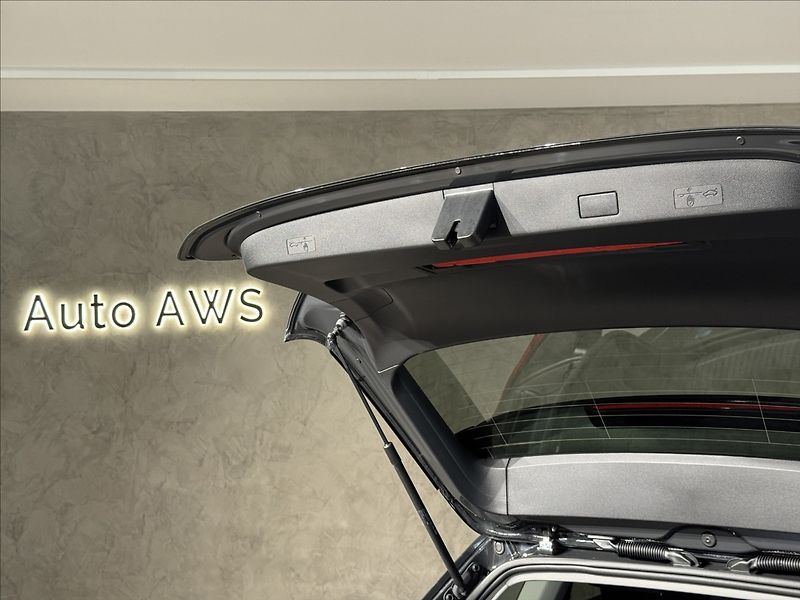 Volkswagen Golf 2,0 TDi  DSG Style LED Assist - fotka 13 z 47