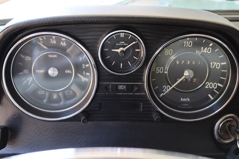 Mercedes-Benz 115 W115 230.4 manuál - fotka 26 z 50