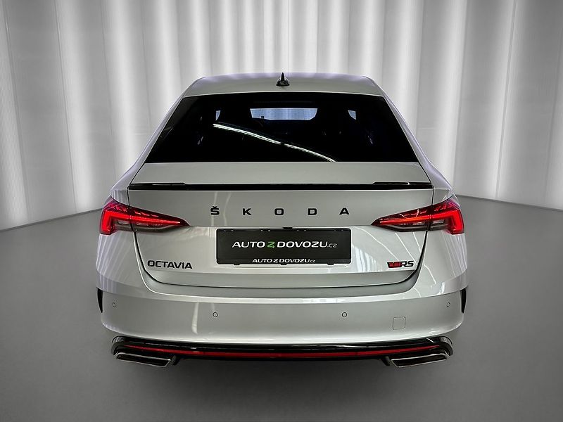 Škoda Octavia 2.0 TSI 180KW DSG RS, HUD, WEB - fotka 6 z 30