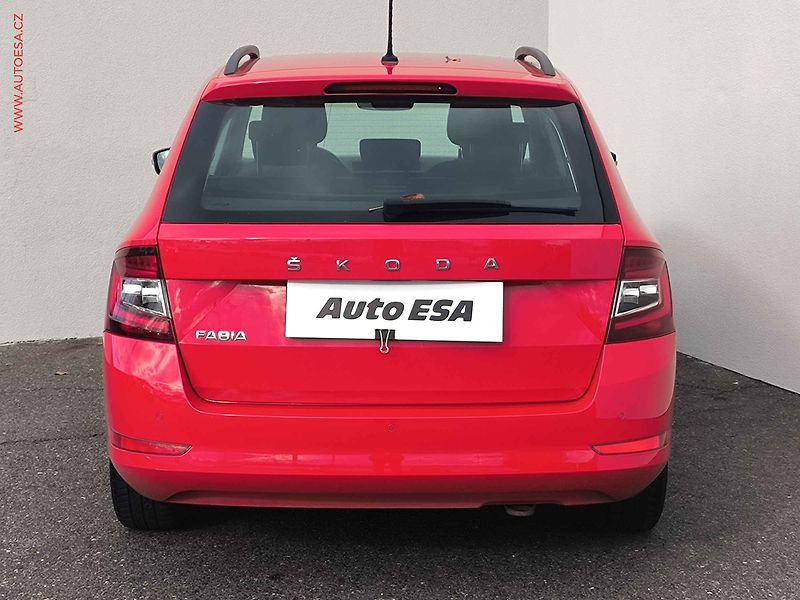 Škoda Fabia (2021) 1.0 TSi, 1.maj,ČR, Style - fotka 5 z 21