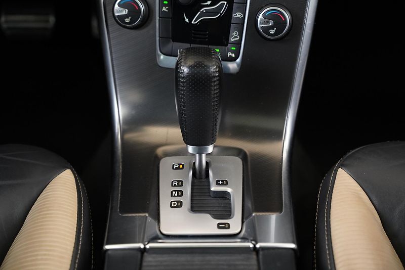 Volvo XC60 - fotka 22 z 26
