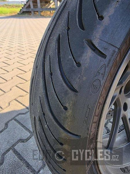 BMW R 1200 R (2021) - fotka 9 z 18