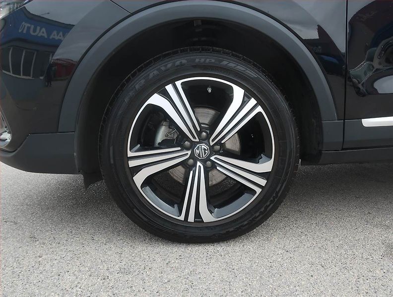 MG ZS (2025) 1.5, Serv.kniha, Navi - fotka 15 z 18