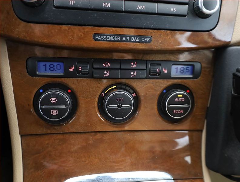Volkswagen Passat (2005) 2.0 TDI, nová STK - fotka 9 z 15