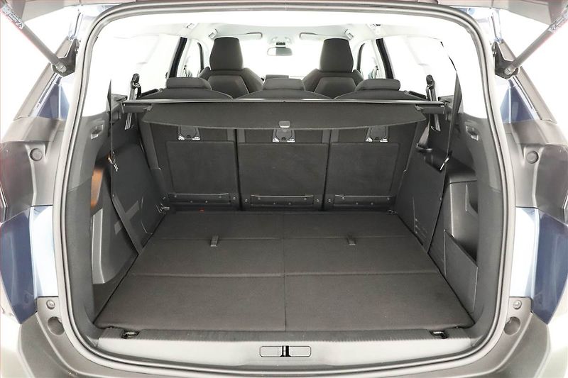 Peugeot 5008 (2019) 1.5 BlueHDi, 7 míst - fotka 11 z 21