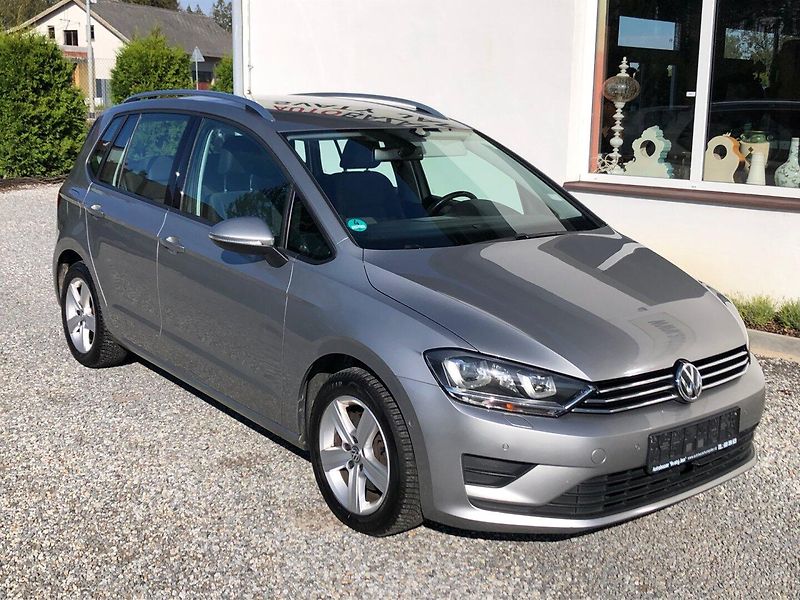 Volkswagen Golf Sportsvan (2014) 2.0 TDI Xenony , Webasto - fotka 2 z 31