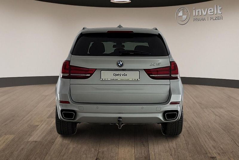 BMW X5 xDrive40d - fotka 4 z 25