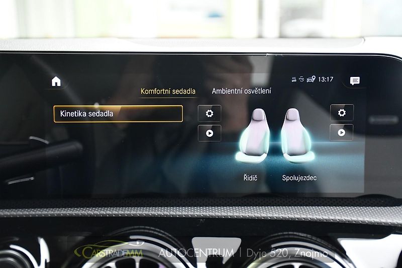 Mercedes-Benz CLA AMG 35 KESSY PANO 4MATIC - fotka 42 z 58