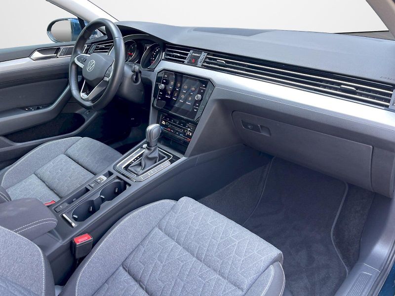 Volkswagen Passat (2023) 2.0TDI 110kW DSG Business - fotka 20 z 34