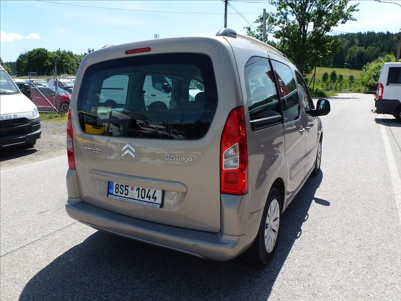 Citroën Berlingo 1,6 HDI  Multispace - fotka 11 z 44