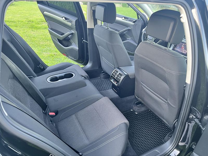 Volkswagen Passat 2.0TDI 110KW,NAVI,EL.TZ,APP - fotka 18 z 50