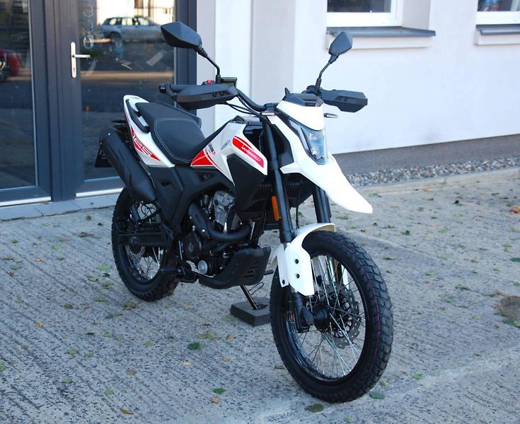 Morbidelli T 125 enduro (2026) T125 Enduro - fotka 9 z 25
