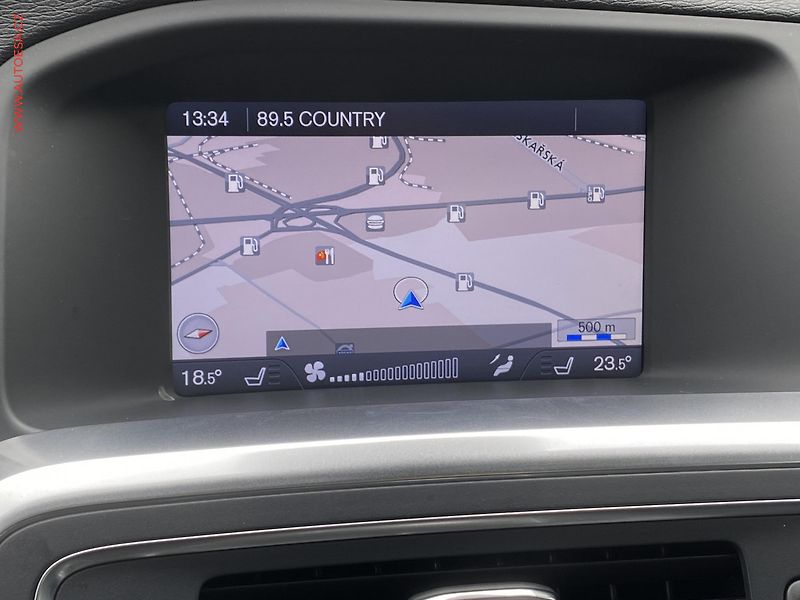 Volvo S60 (2013) 2.4 D5, Summum, bixen - fotka 17 z 19