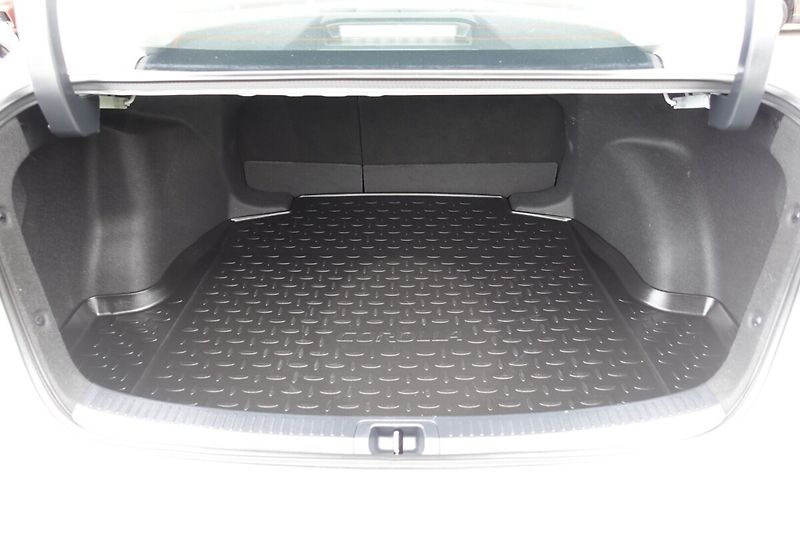 Toyota Corolla 1,8HSD Comfort Tech - fotka 14 z 31