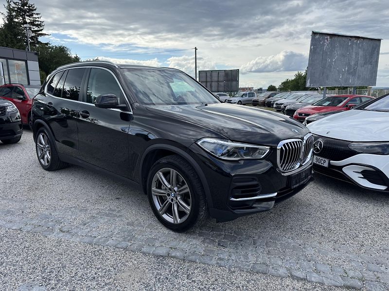 BMW X5 (2022)  xDrive40d 250 KW  - fotka 2 z 21